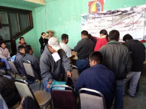 Entregan Visas y Pasaportes a hijos de migrantes mixtecos