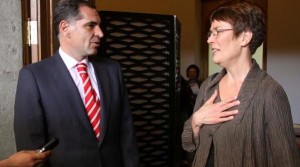 Se reúne el Gobernador Gabino Cué con eurodiputada Satu Hassi